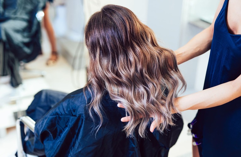ブリーチやハイライトでなりたかった髪色を実現 | 阿波市の美容室なら理想が叶うHair Room latte